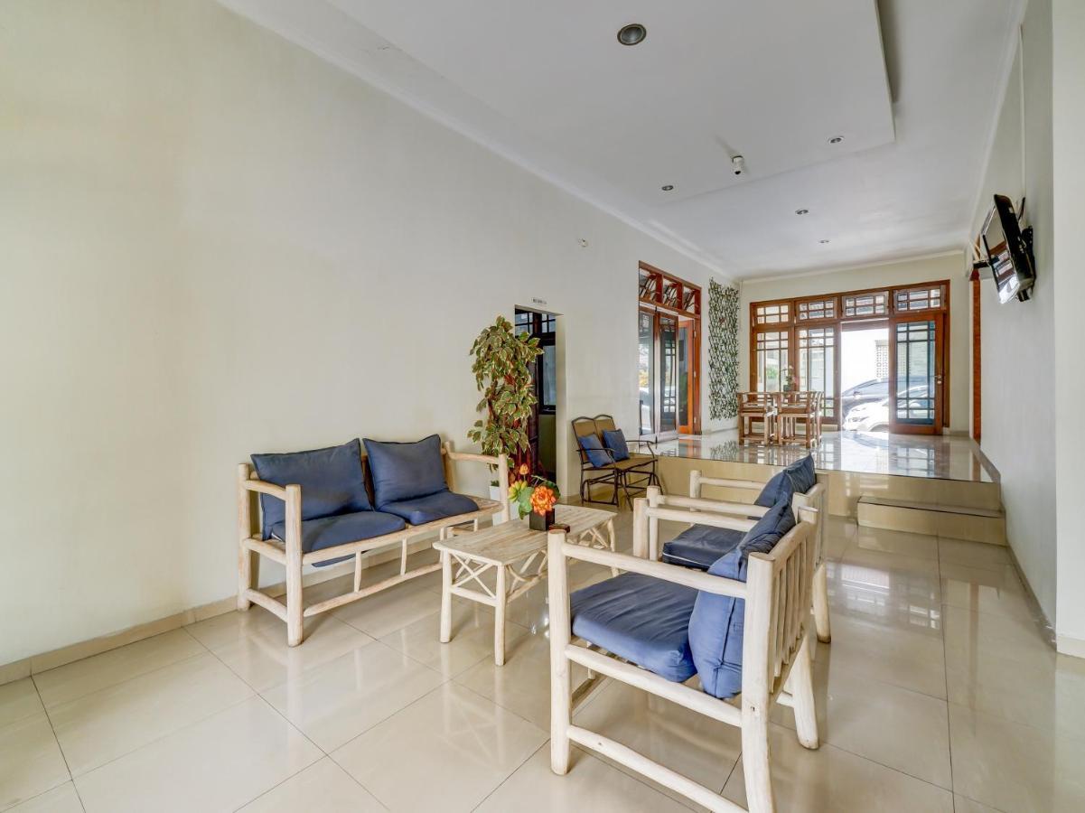 Hotel Collection O 3945 Bale Tardian Syariah Melati Esterno foto